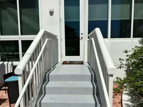 5401 Collins Avenue Miami Beach FL 33140