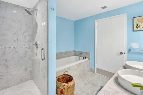 244 Biscayne Boulevard Miami FL 33132