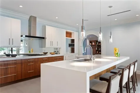 250 W San Marino Drive Miami Beach FL 33139