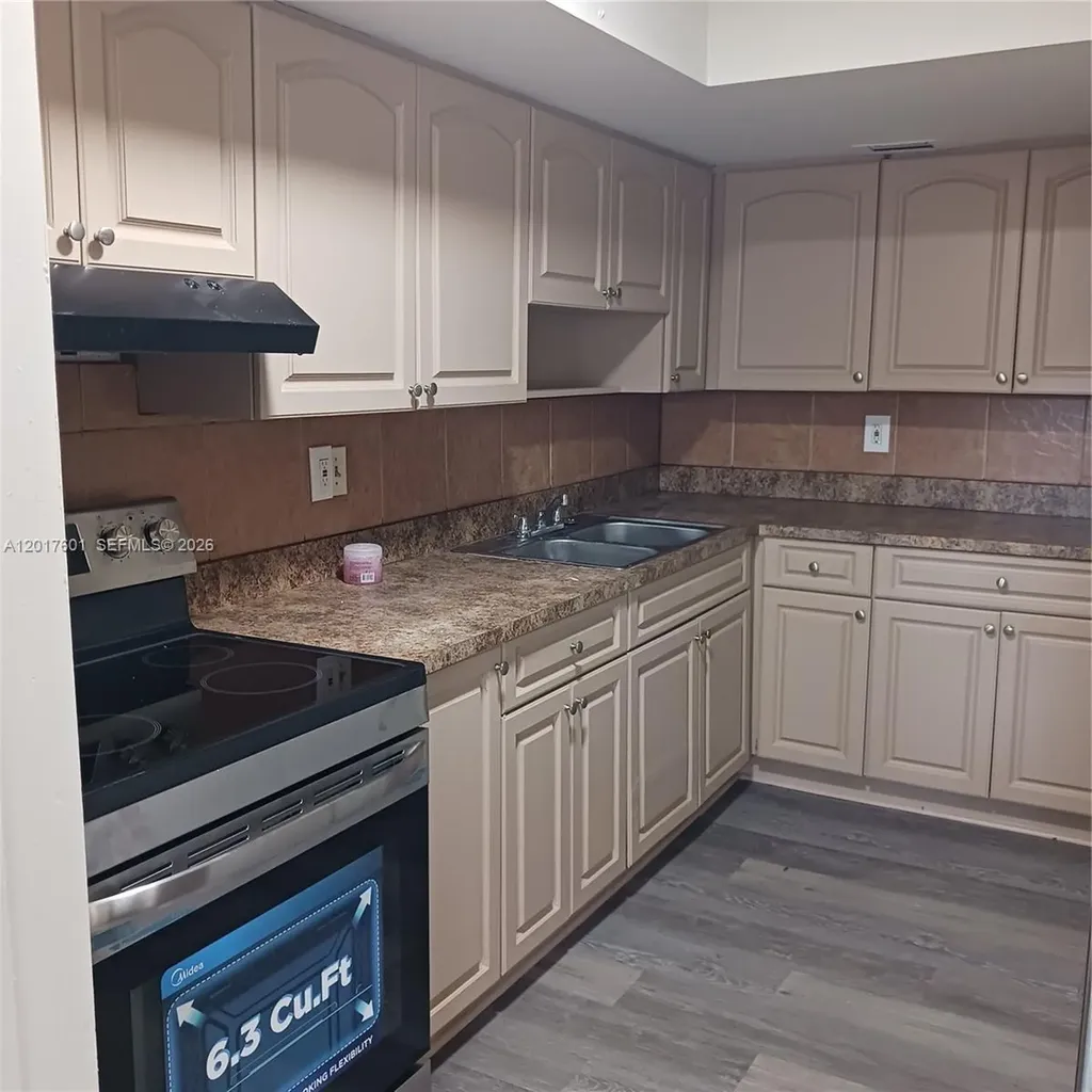 2107 NW 59th Terrace Lauderhill FL 33313