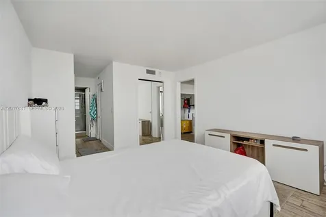 7850 Byron Avenue Miami Beach FL 33141