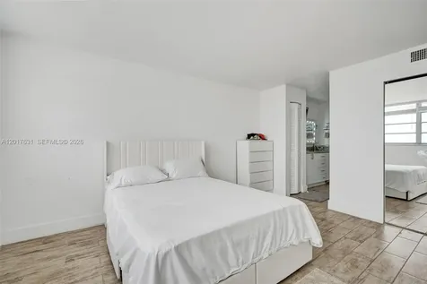 7850 Byron Avenue Miami Beach FL 33141