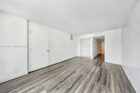 7601 E Treasure Drive North Bay Village FL 33141