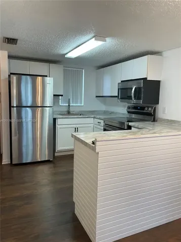 5650 W 26th Court Hialeah FL 33016