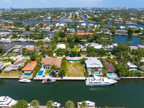 1776 SE 9th Street Fort Lauderdale FL 33316