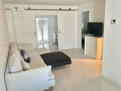 1610 Lenox Avenue Miami Beach FL 33139