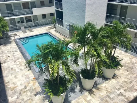 1610 Lenox Avenue Miami Beach FL 33139