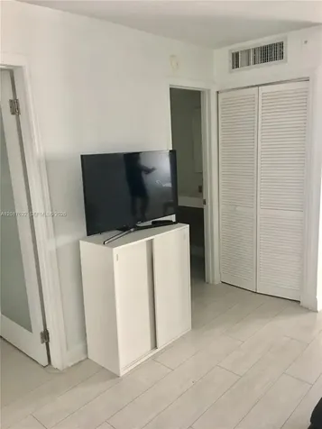 1610 Lenox Avenue Miami Beach FL 33139