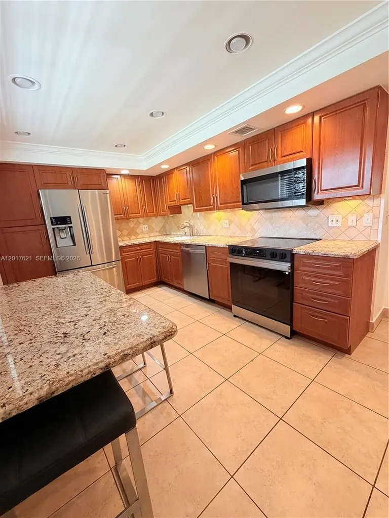 4020 W Palm Aire Drive Pompano Beach FL 33069