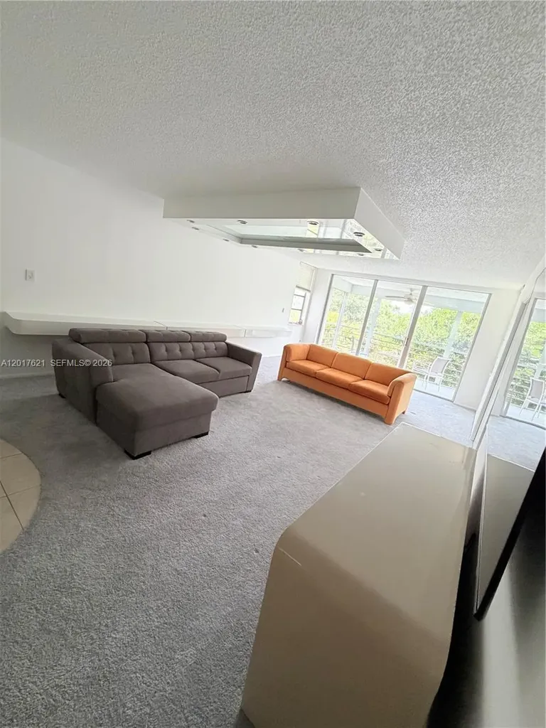 4020 W Palm Aire Drive Pompano Beach FL 33069