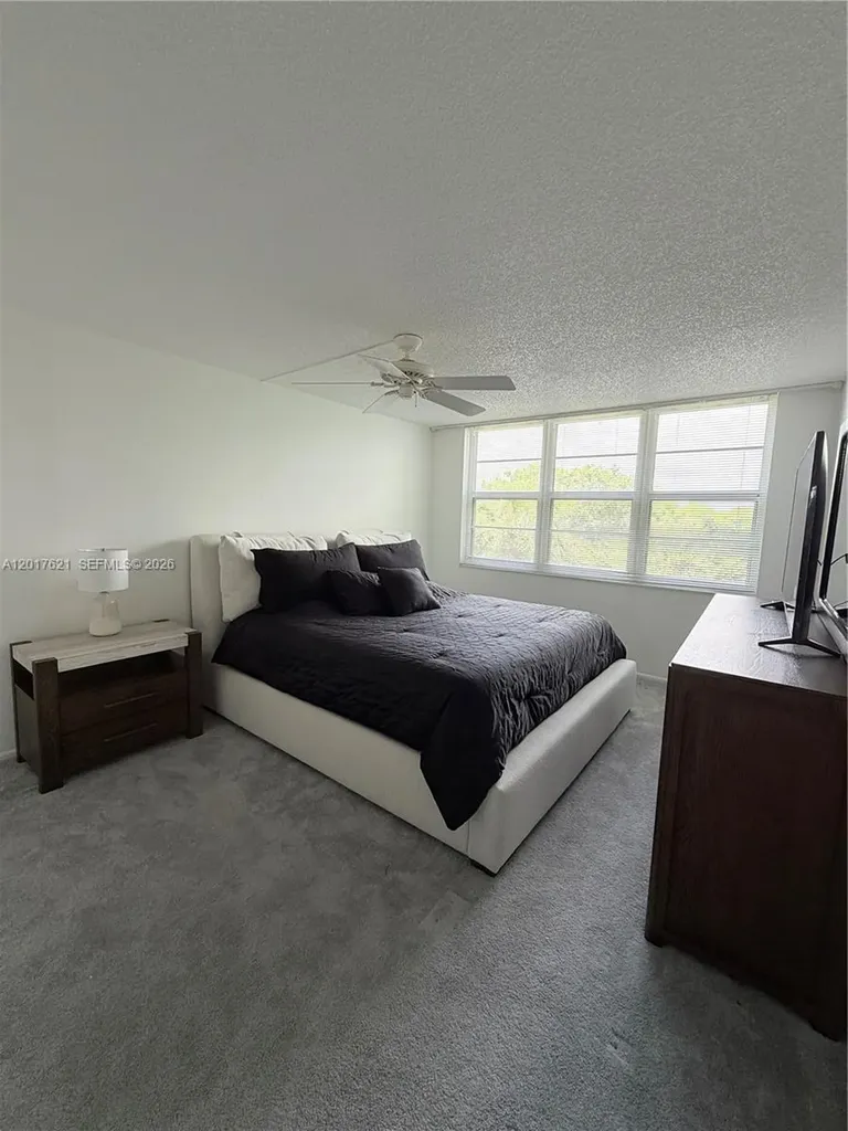 4020 W Palm Aire Drive Pompano Beach FL 33069
