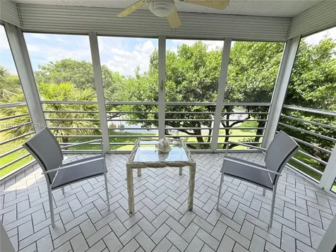 4020 W Palm Aire Drive Pompano Beach FL 33069