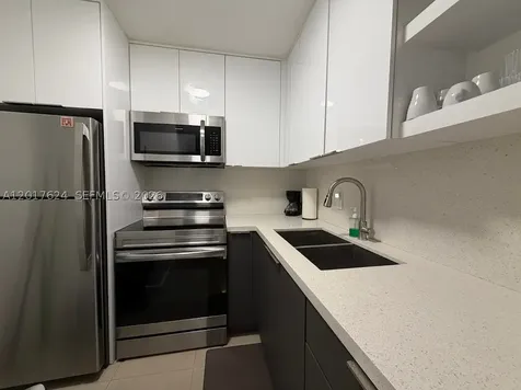 800 West Avenue Miami Beach FL 33139