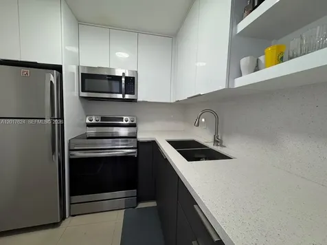 800 West Avenue Miami Beach FL 33139