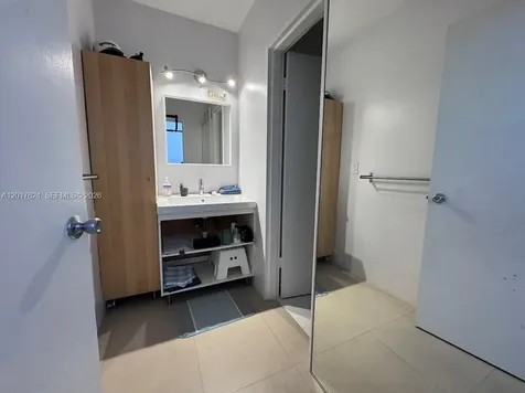 800 West Avenue Miami Beach FL 33139