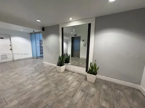 800 West Avenue Miami Beach FL 33139