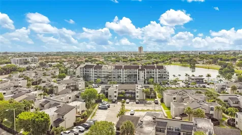 10296 NW 9th St Circle Miami FL 33172