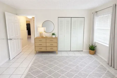 464 NE 210th Circle Terrace Miami FL 33179