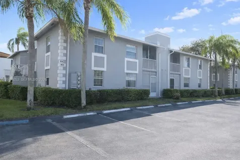 464 NE 210th Circle Terrace Miami FL 33179