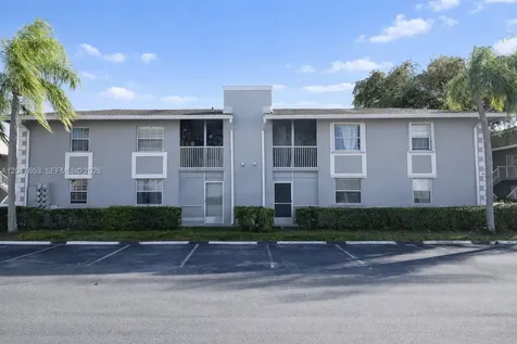 464 NE 210th Circle Terrace Miami FL 33179