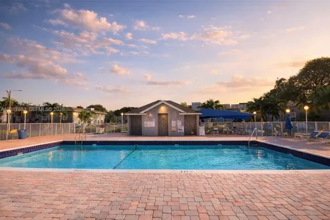 464 NE 210th Circle Terrace Miami FL 33179