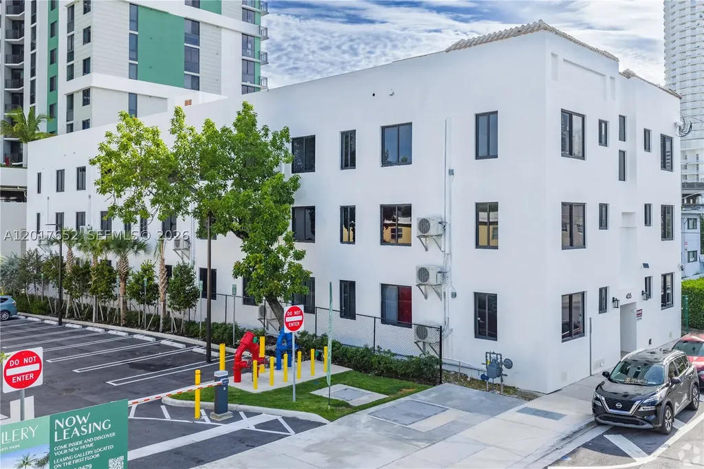 433 SW 6th Street Miami FL 33130