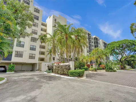 105 Lake Emerald Drive Oakland Park FL 33309