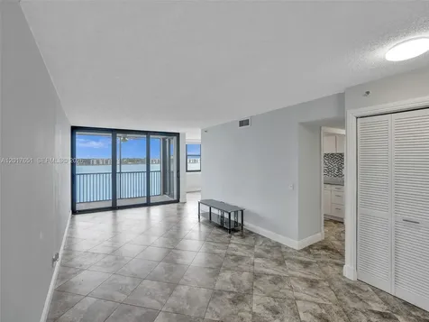 105 Lake Emerald Drive Oakland Park FL 33309