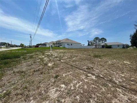 3217 NW 21st Street Cape Coral FL 33993