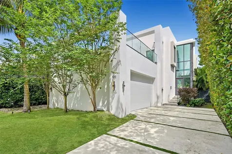 1311 Bay Drive Miami Beach FL 33141
