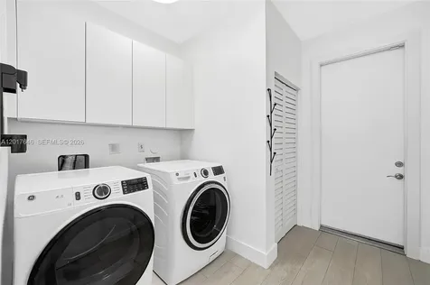 1311 Bay Drive Miami Beach FL 33141