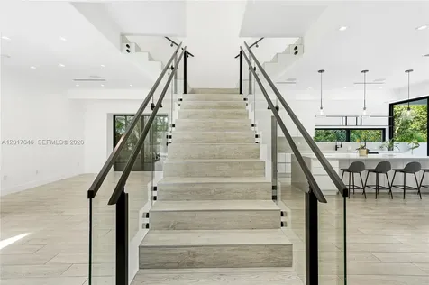 1311 Bay Drive Miami Beach FL 33141