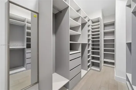 1311 Bay Drive Miami Beach FL 33141
