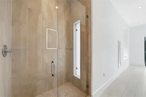1311 Bay Drive Miami Beach FL 33141