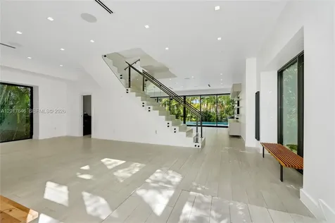 1311 Bay Drive Miami Beach FL 33141