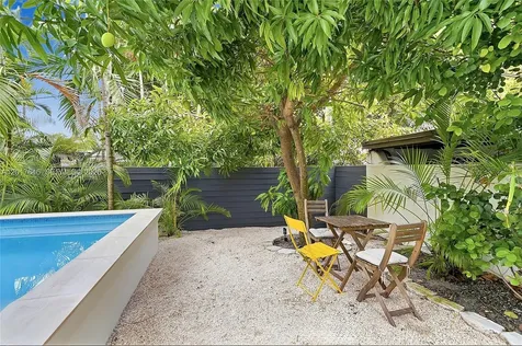 1311 Bay Drive Miami Beach FL 33141