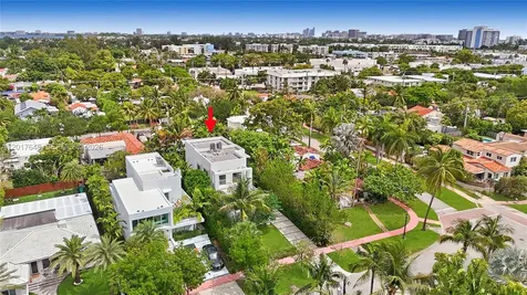 1311 Bay Drive Miami Beach FL 33141