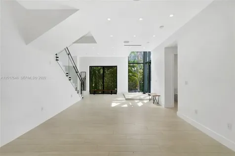 1311 Bay Drive Miami Beach FL 33141