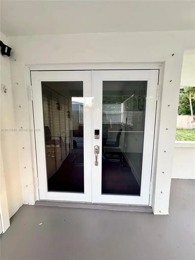 3010 N 73rd Avenue Hollywood FL 33024