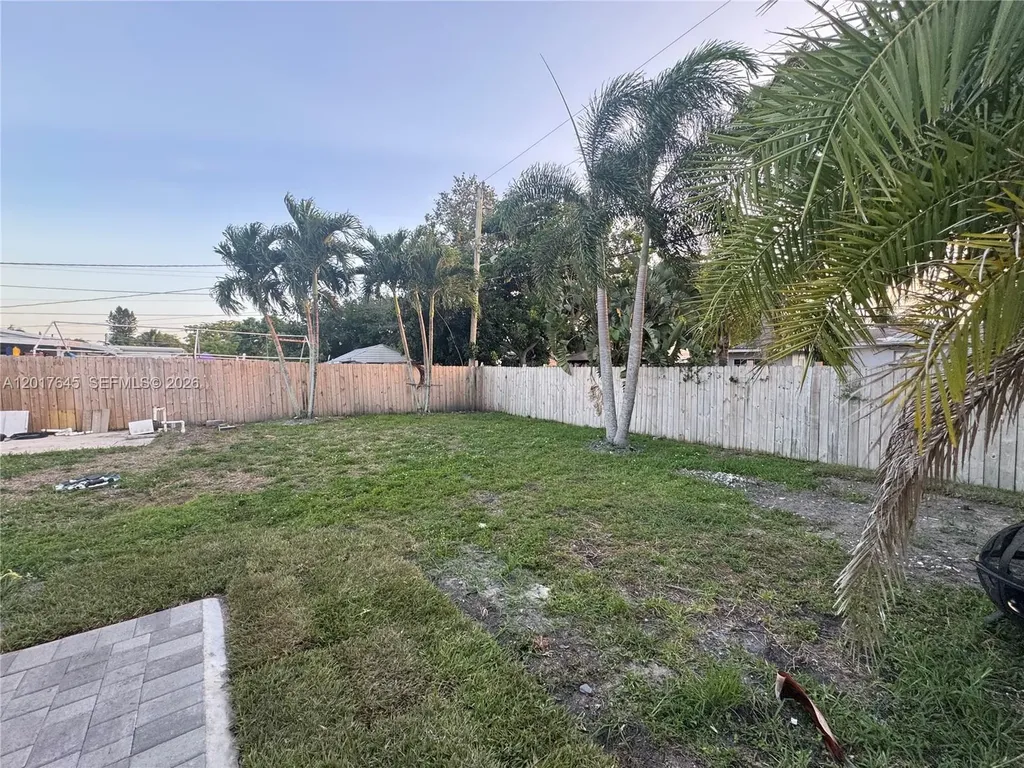 3010 N 73rd Avenue Hollywood FL 33024