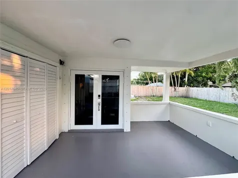 3010 N 73rd Avenue Hollywood FL 33024