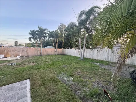 3010 N 73rd Avenue Hollywood FL 33024