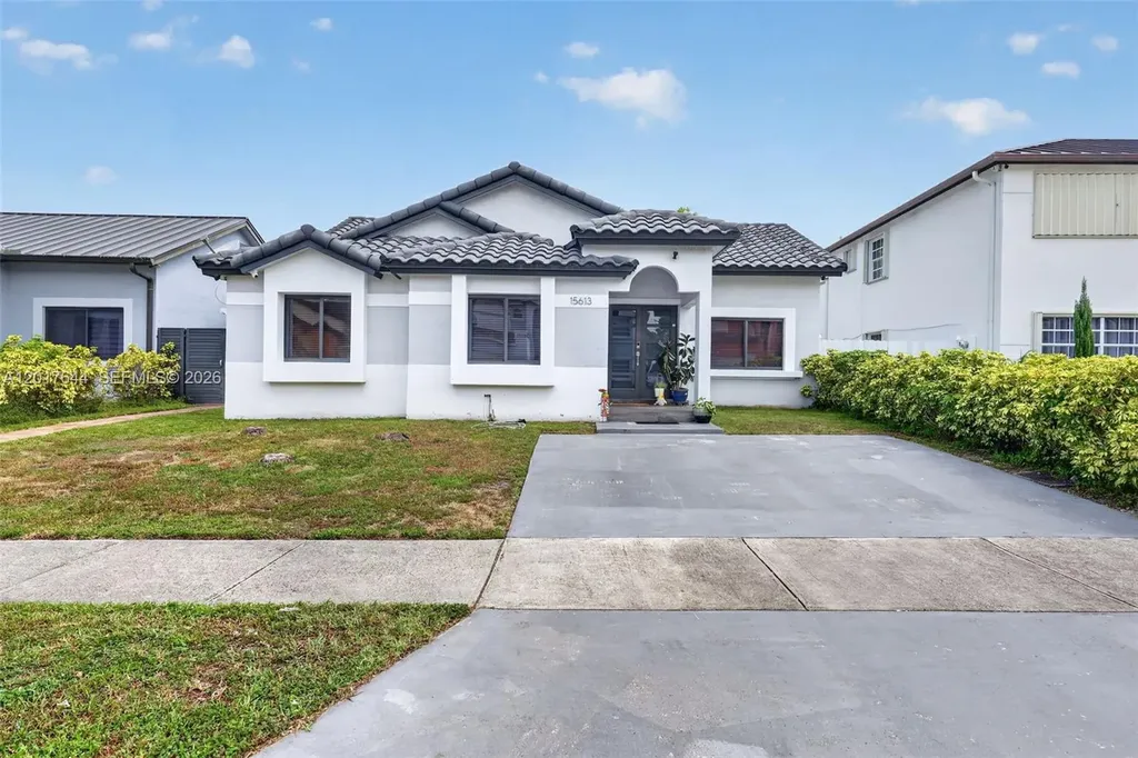 15613 SW 63rd Terrace Miami FL 33193
