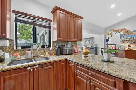15613 SW 63rd Terrace Miami FL 33193