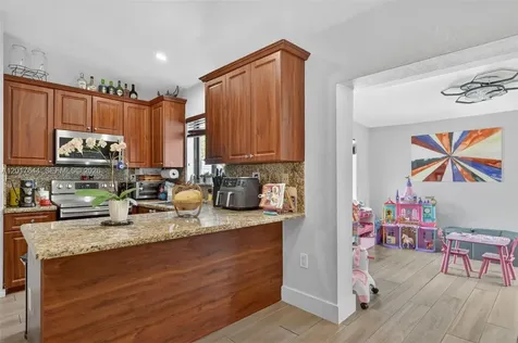 15613 SW 63rd Terrace Miami FL 33193
