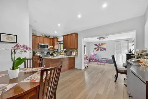 15613 SW 63rd Terrace Miami FL 33193