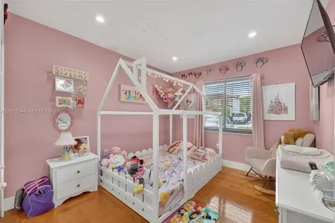15613 SW 63rd Terrace Miami FL 33193