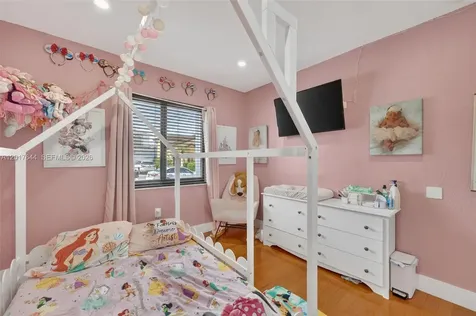 15613 SW 63rd Terrace Miami FL 33193