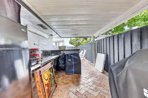 15613 SW 63rd Terrace Miami FL 33193