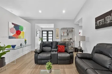 15613 SW 63rd Terrace Miami FL 33193
